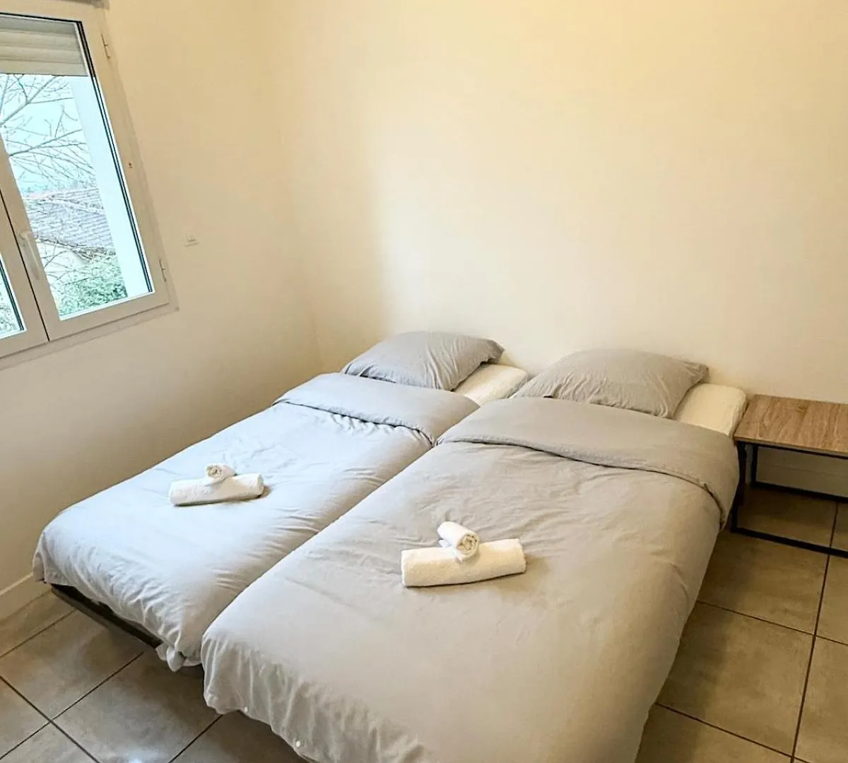 T2 Etage Cnpe Bugey Apartment Leyment France