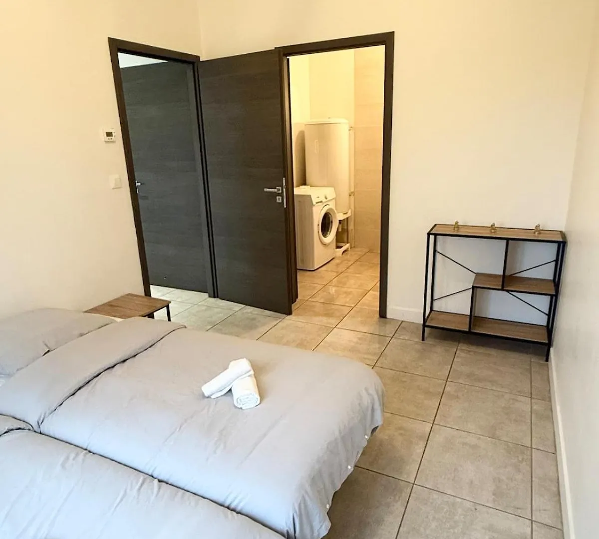 T2 Etage Cnpe Bugey Apartment Leyment 0*,  France