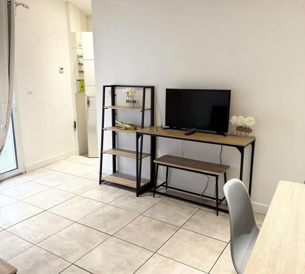 T2 Etage Cnpe Bugey Apartment Leyment France