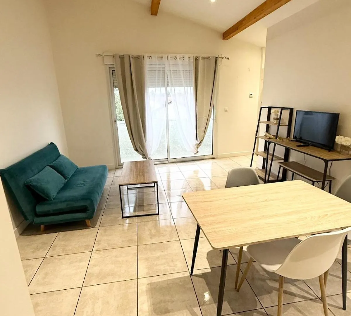 T2 Etage Cnpe Bugey Apartment Leyment