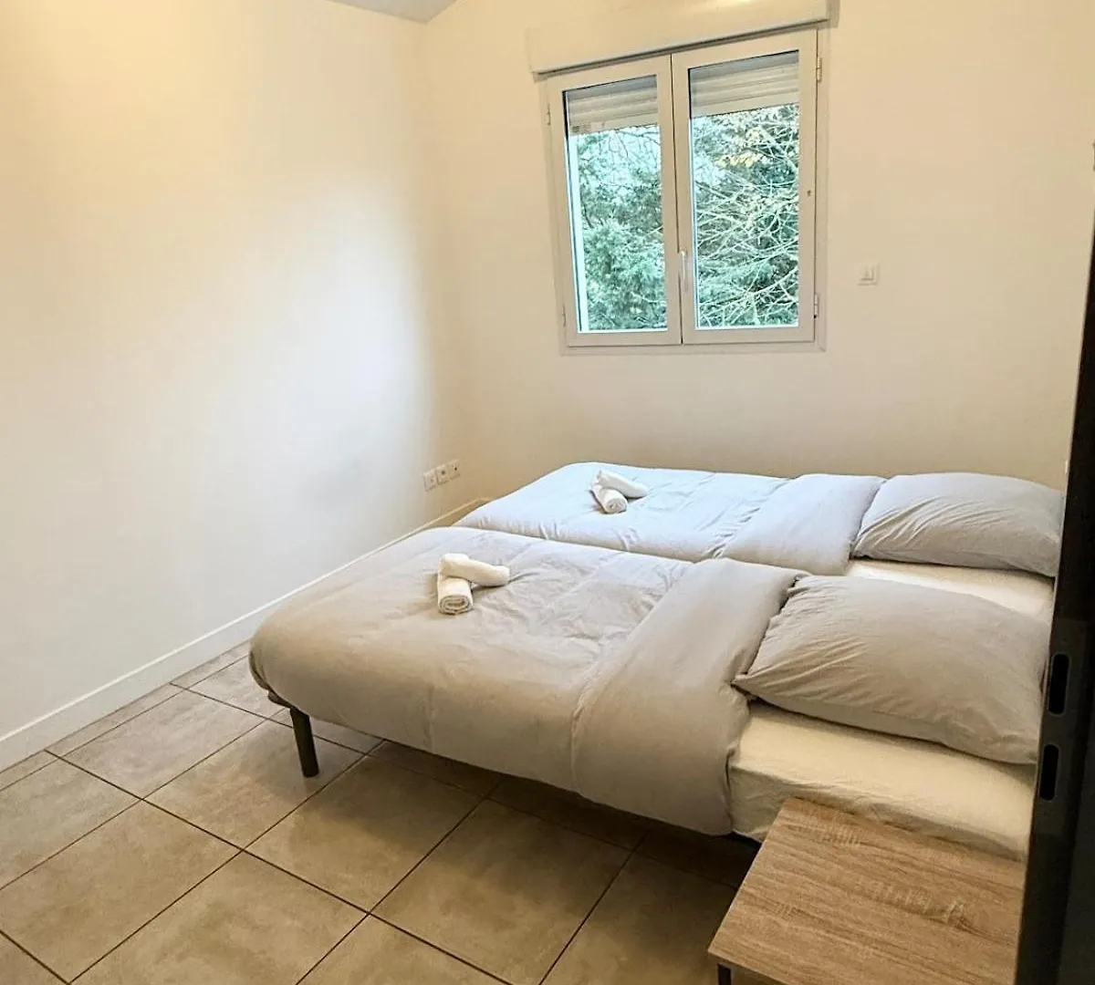 T2 Etage Cnpe Bugey Apartment Leyment France